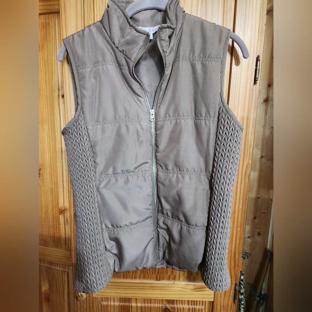 Womens river & rose vest